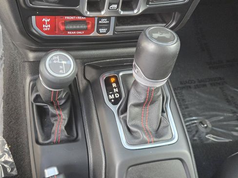 Used 2023 Jeep Wrangler Unlimited Rubicon w/ Safety Group AWD/4WD image 15