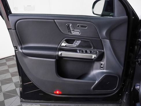New 2026 Mercedes-Benz GLB 250 250 image 21
