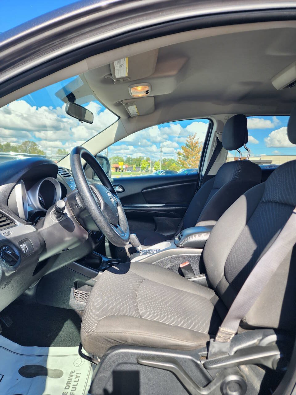 Used 2017 Dodge Journey SE w/ Flexible Seating Group FWD image 16