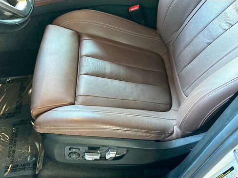 Certified 2022 BMW X5 sDrive40i w/ Premium Package image 19