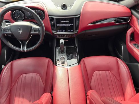 Used 2023 Maserati Levante Modena image 30