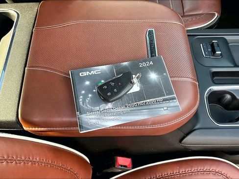 Certified 2024 GMC Sierra 3500 Denali Ultimate image 10