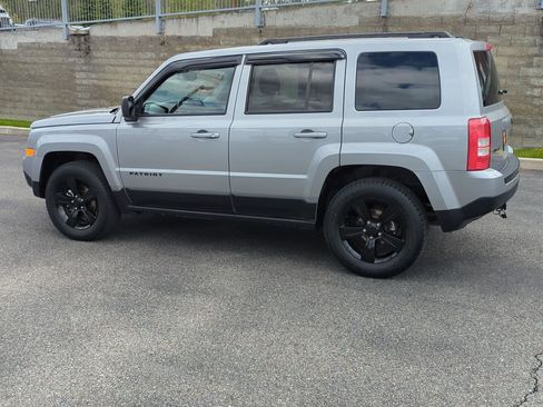 Used 2015 Jeep Patriot Sport w/ Power Value Group AWD/4WD image 4