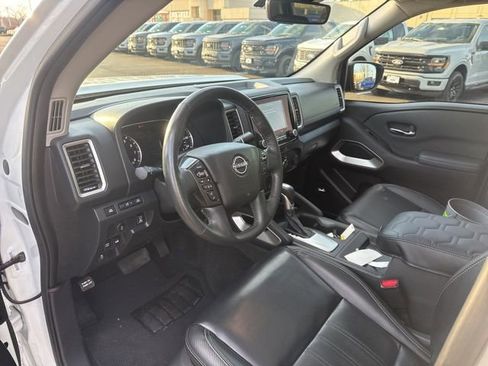 Used 2024 Nissan Frontier SL image 10