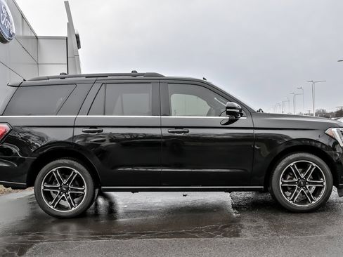 Used 2019 Ford Expedition Limited w/ Equipment Group 303A image 9