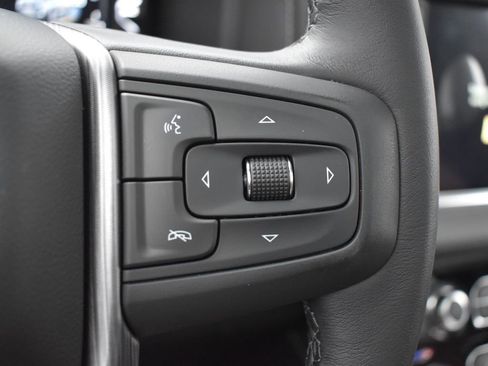 Used 2023 GMC Yukon Denali Ultimate AWD/4WD image 17