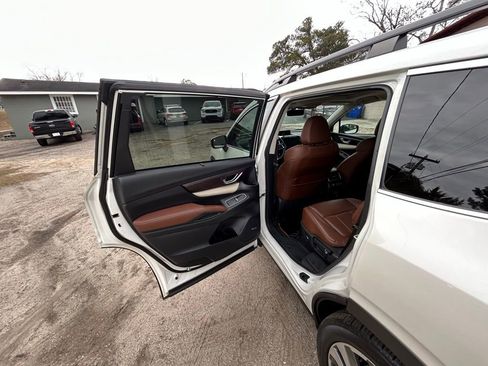 Used 2020 Subaru Ascent Touring image 16