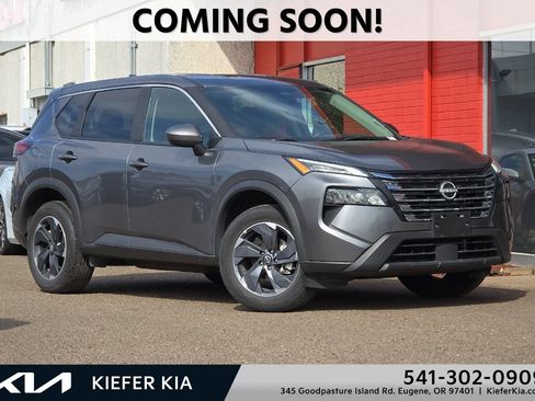 Used 2025 Nissan Rogue SV FWD image 1