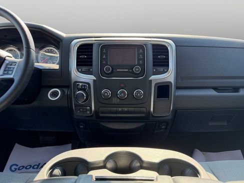 Used 2022 RAM 1500 Classic SLT AWD/4WD image 20