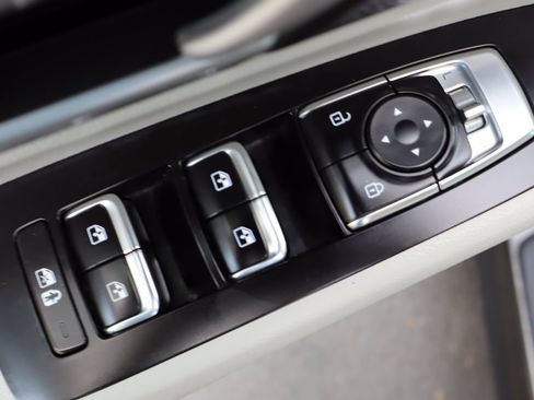 Used 2022 Kia Telluride S AWD/4WD image 29