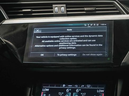 Used 2023 Audi e-tron Premium image 14