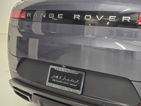 Used 2025 Land Rover Range Rover Sport SE AWD/4WD image 13