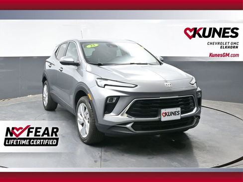 Used 2025 Buick Encore GX Preferred AWD/4WD image 1