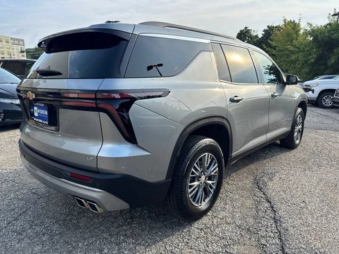 Used 2024 Chevrolet Traverse LT w/ LPO, Floor Liner Package FWD image 38