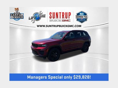 Used 2025 Jeep Grand Cherokee Altitude