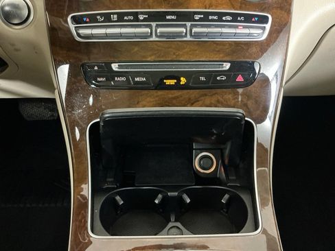 Used 2017 Mercedes-Benz GLC 300 image 12