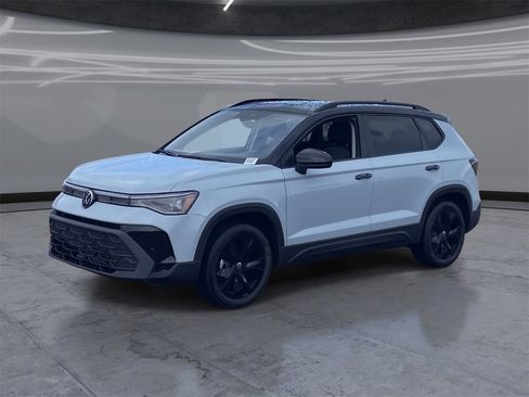 New 2026 Volkswagen Taos SE image 1