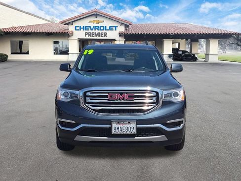 Used 2019 GMC Acadia SLT FWD image 3