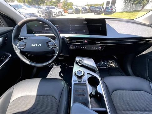 Used 2024 Kia EV6 Light RWD image 9