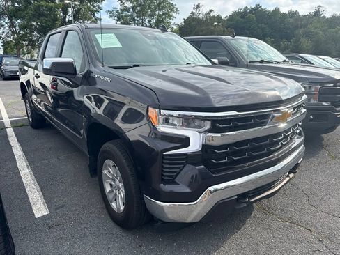 Used 2023 Chevrolet Silverado 1500 LT w/ Protection Package AWD/4WD image 1