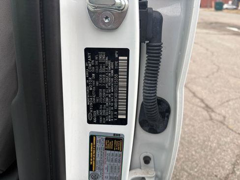 Used 2025 Hyundai Kona SEL image 29