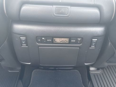 Used 2023 Nissan Armada Platinum w/ Captain's Chairs Package AWD/4WD image 16