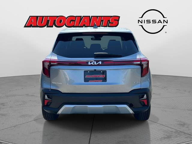 Used 2024 Kia Seltos LX AWD/4WD image 5