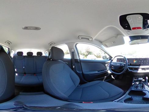 Used 2025 Kia K4 FWD image 41