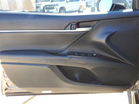 Used 2018 Toyota Camry XSE image 16