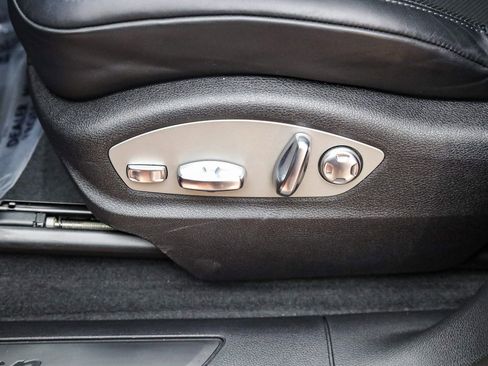 Certified 2025 Porsche Macan image 25