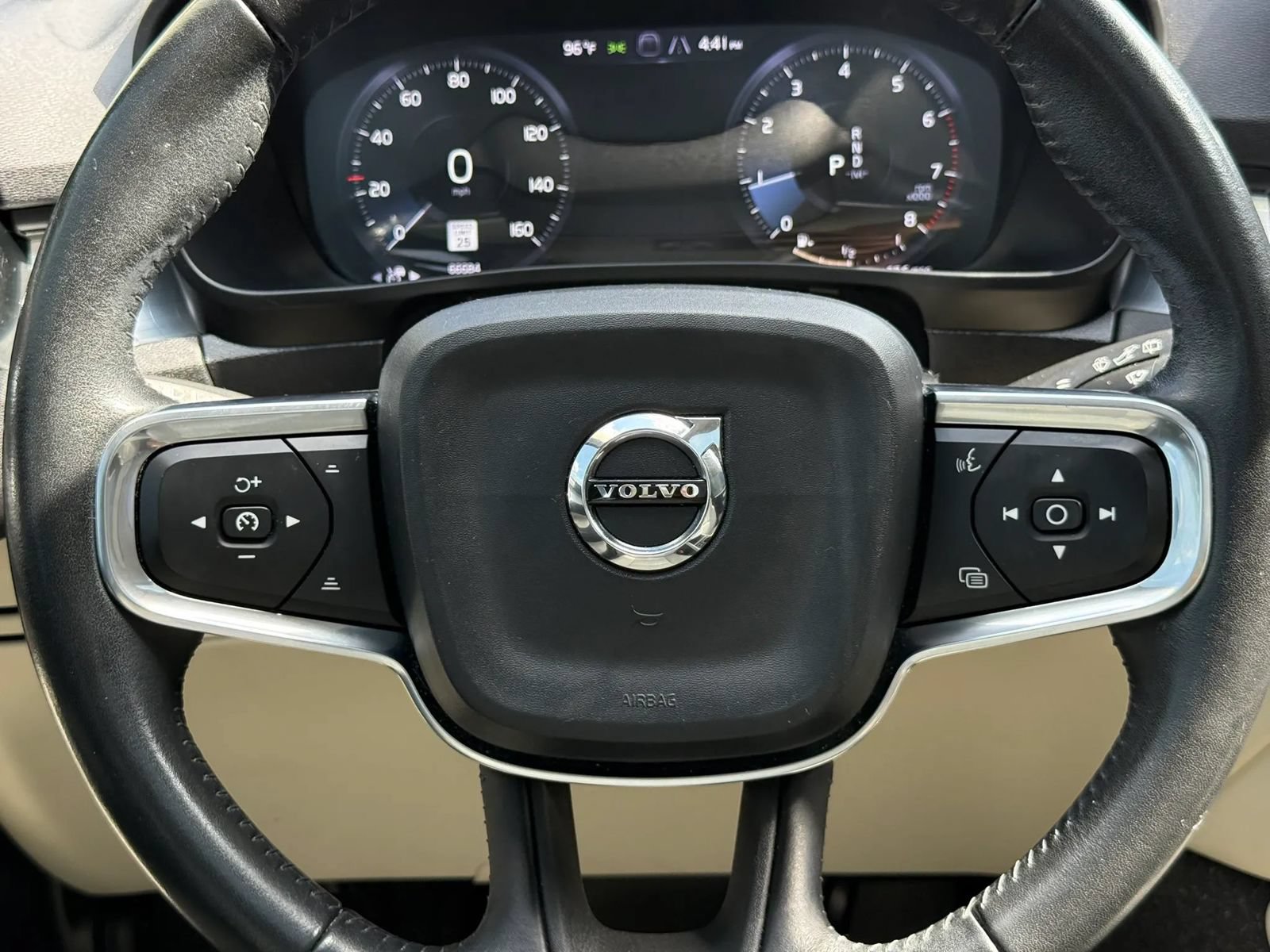 Used 2019 Volvo XC40 T5 Momentum AWD/4WD image 26