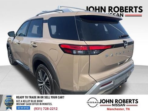Used 2024 Nissan Pathfinder Platinum w/ Cargo Package image 4