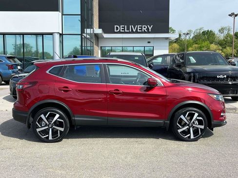 Used 2022 Nissan Rogue Sport SL image 25