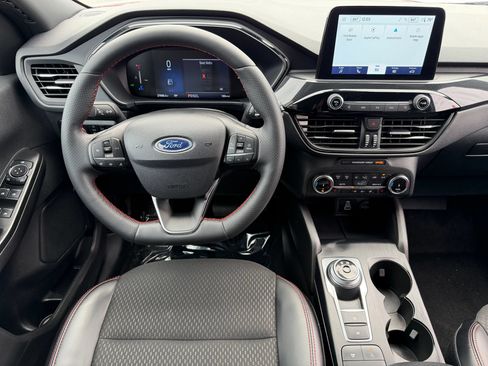 Used 2025 Ford Escape ST-Line Select AWD/4WD image 29