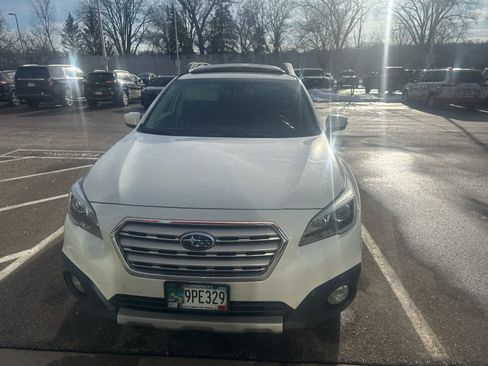 Used 2016 Subaru Outback 3.6R Limited image 6