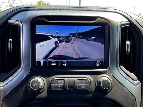 Used 2022 Chevrolet Silverado 2500 LT w/ Convenience Package image 30