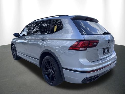 Used 2023 Volkswagen Tiguan SE R-Line image 13