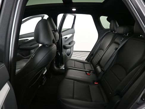 Used 2021 INFINITI QX50 Luxe w/ Appearance Package FWD image 18