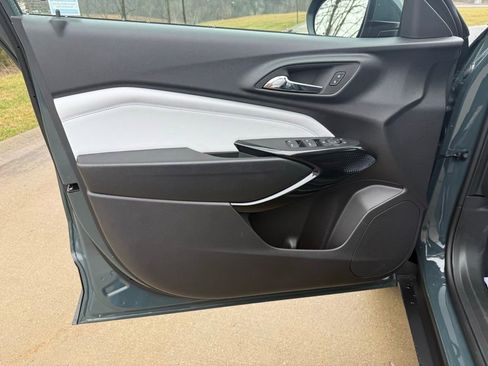 New 2026 Chevrolet Trax LT w/ Driver Confidence Package image 23