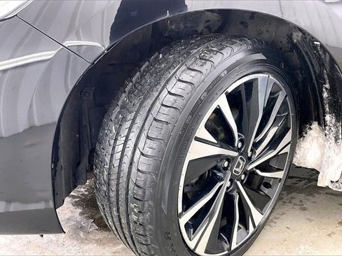 Used 2017 Honda Accord EX-L image 34