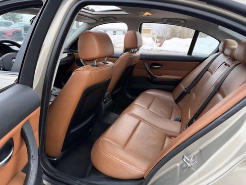 Used 2010 BMW 328i xDrive Sedan image 10