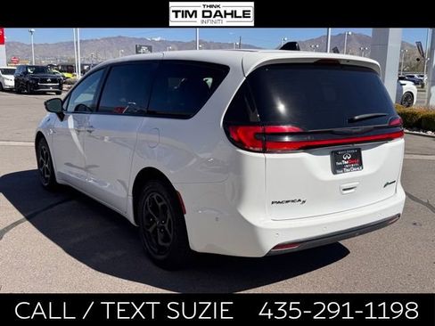 Used 2024 Chrysler Pacifica Limited FWD image 6
