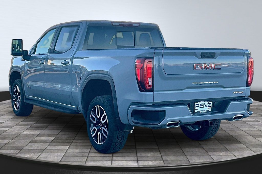 Used 2025 GMC Sierra 1500 AT4 w/ AT4 Premium Package AWD/4WD image 4
