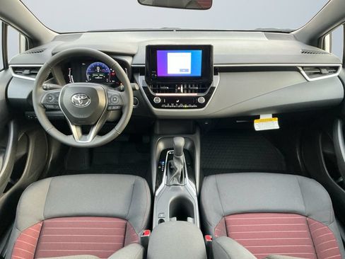 Used 2026 Toyota Corolla SE FWD image 12