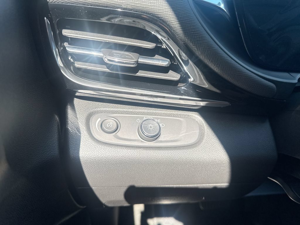 New 2026 Buick Envista Sport Touring w/ Convenience I Package FWD image 17