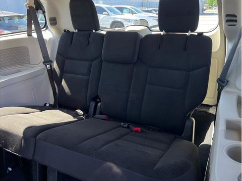 Used 2017 Dodge Grand Caravan SE w/ Power Window Group FWD image 10