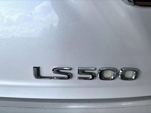 Used 2018 Lexus LS 500 w/ Luxury Package image 9