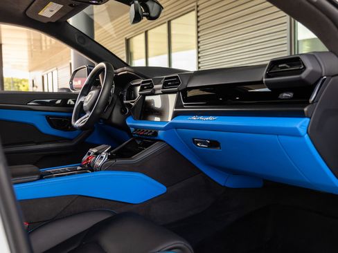 Used 2025 Lamborghini Urus S AWD/4WD image 49
