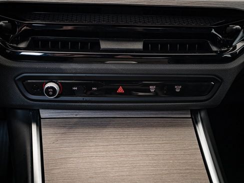 Certified 2025 BMW 330i xDrive Sedan image 35