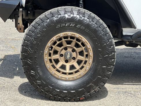 Used 2017 Jeep Wrangler Unlimited Sport AWD/4WD image 24